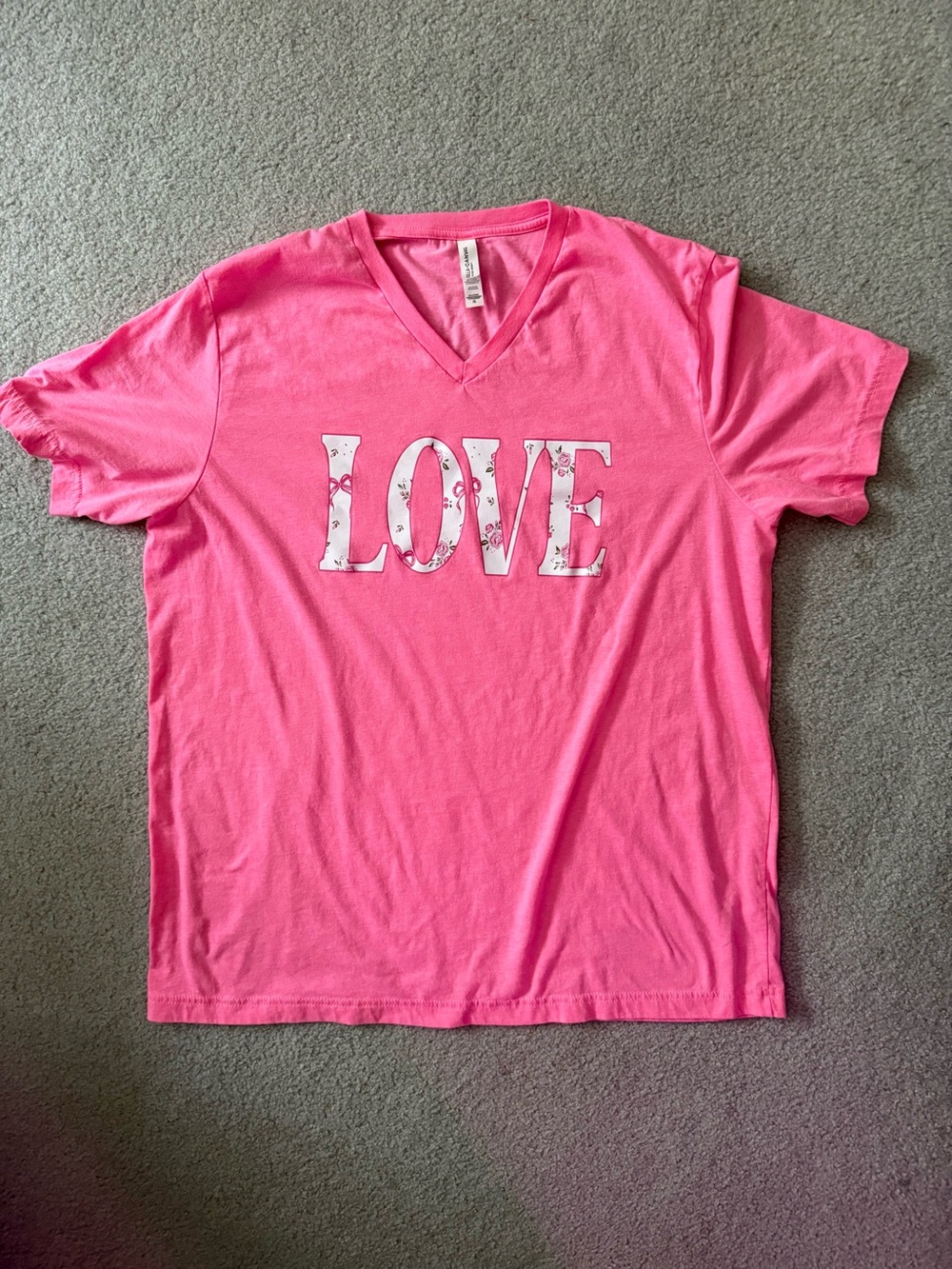 NWT Bella Canvas Bright Pink V-Neck Tee with LOVE Graphic XL